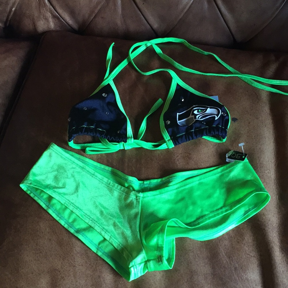 NWT. Seahawks bikini set
